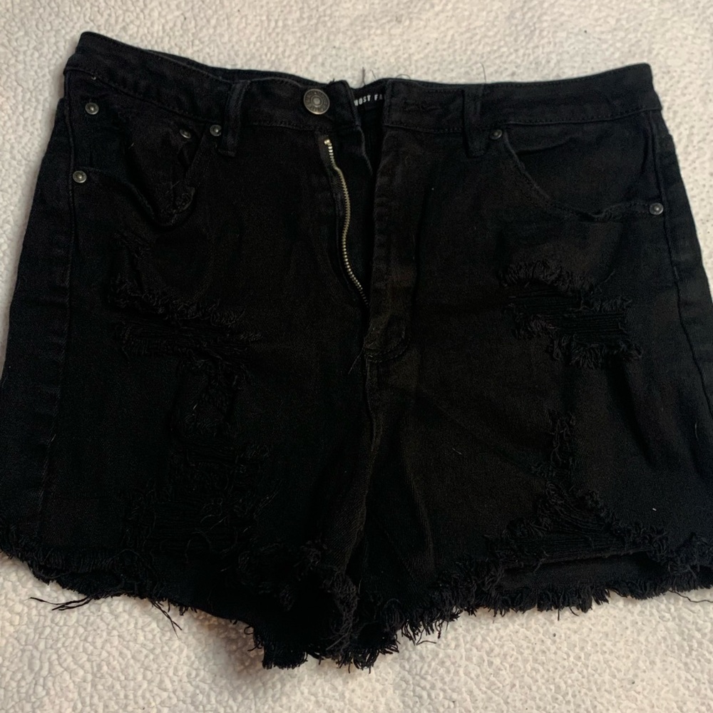 Almost famous black juniors jean short ripped
